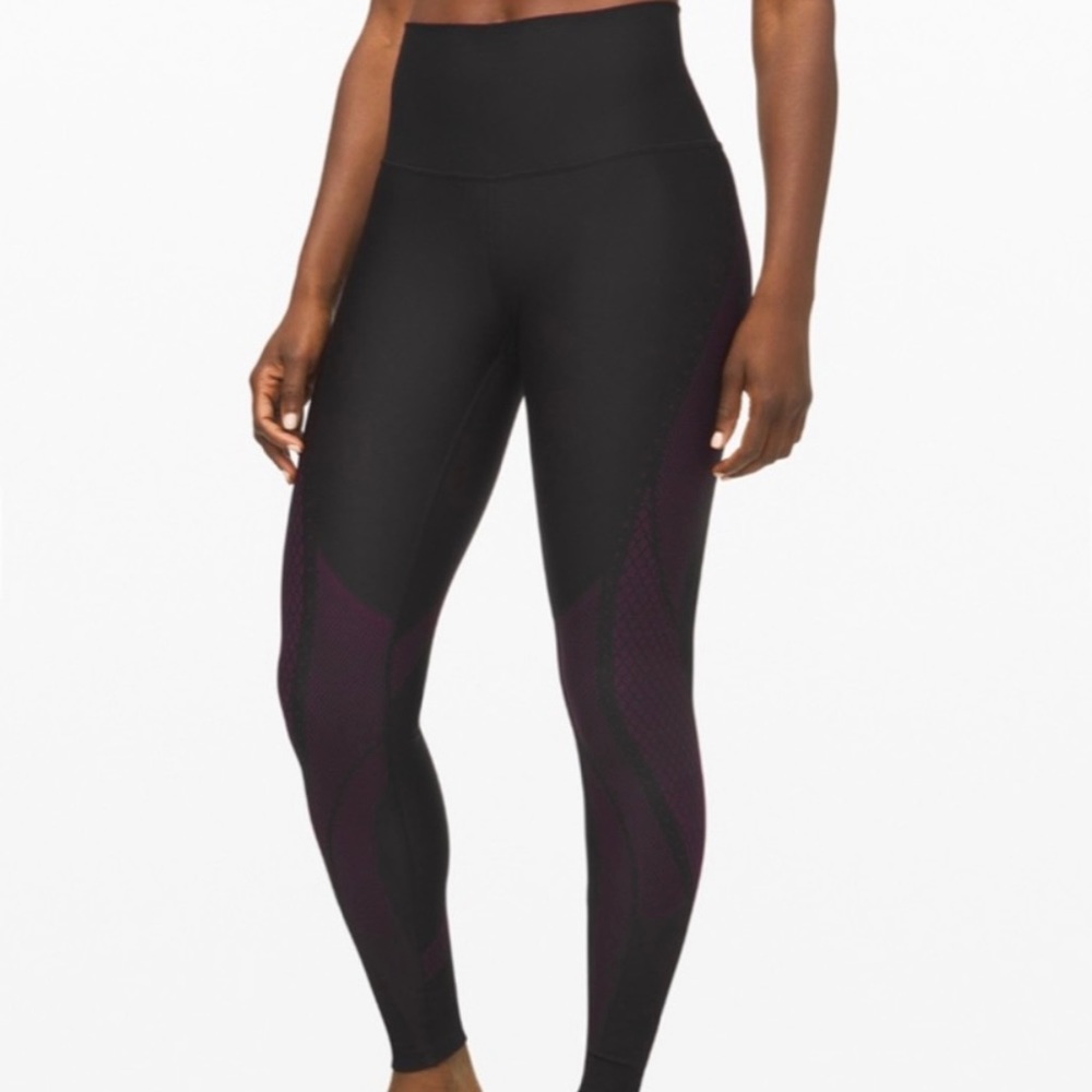 Lululemon Mapped Out HR Tight 28”